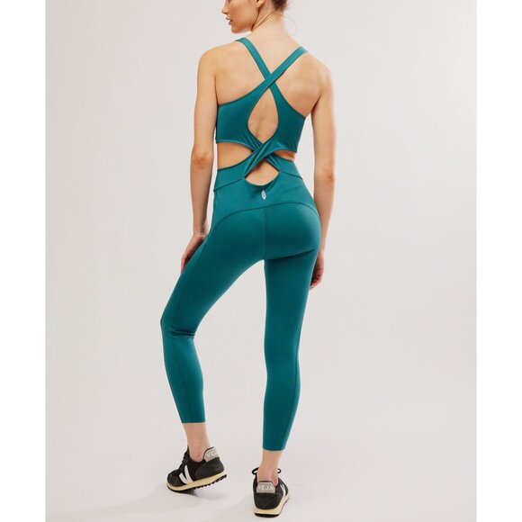 🎉LAST CHANCE🎉 FP MOVEMENT Back It Up Onesie / Pacific - Picture 7 of 10